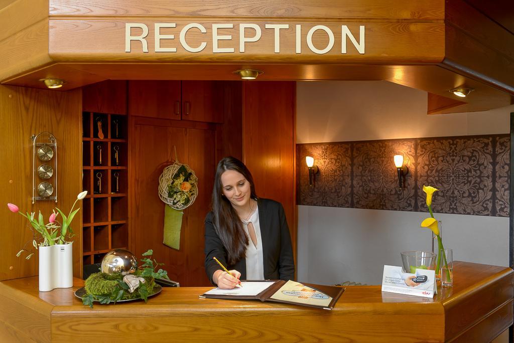 Hotel Am Brenner Tauberbischofsheim Exterior photo